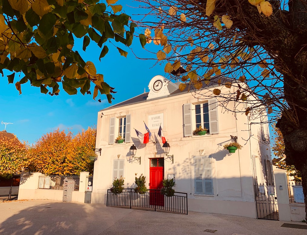 Mairie de Courson Monteloup — location de benne LAS